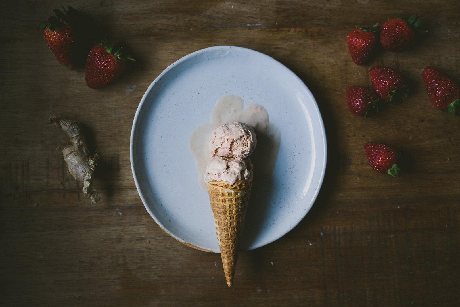 Roasted Balsamic Strawberry Ginger Ice Cream | le jus d